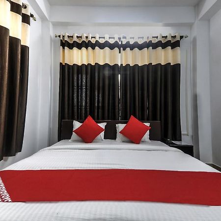 Oyo 13927 Green View Guest House Dispur Екстериор снимка