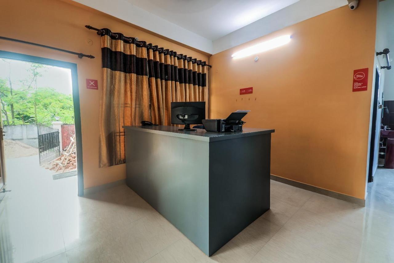 Oyo 13927 Green View Guest House Dispur Екстериор снимка