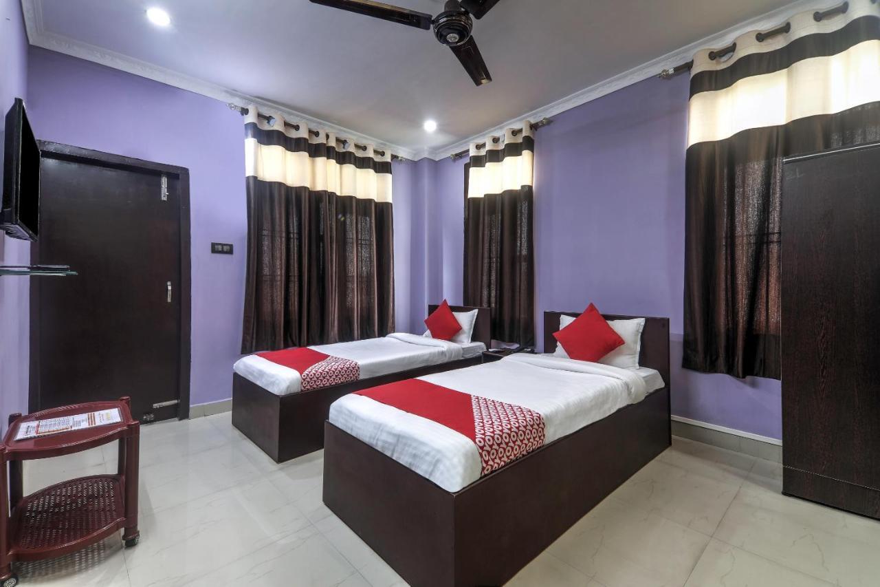Oyo 13927 Green View Guest House Dispur Екстериор снимка